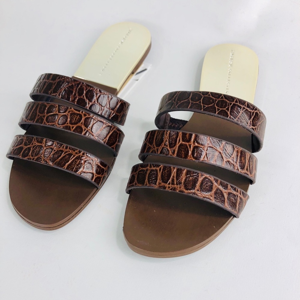 LAST PAIR ❤️‍🔥ZARA BROWN ANIMAL EMBOSSED LEATHER SANDALS - Picture 5 of 7